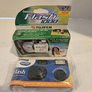 2 Disposable Cameras Nos 35mm‎ 800 Speed 27 Exp Each Fujifilm & Homelife